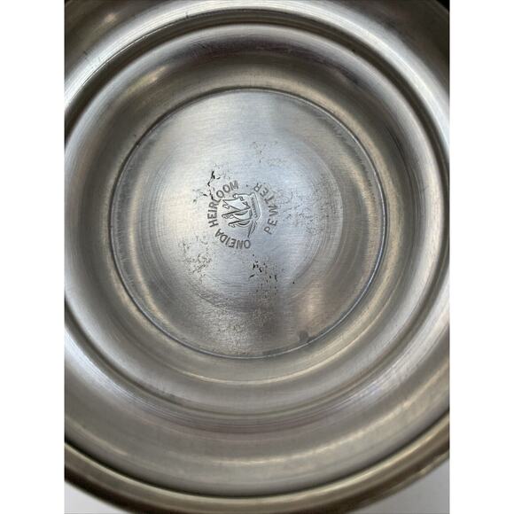 Vintage Oneida Heirloom Pewter Teapot Black Bakelite Handle - Picture 8 of 8